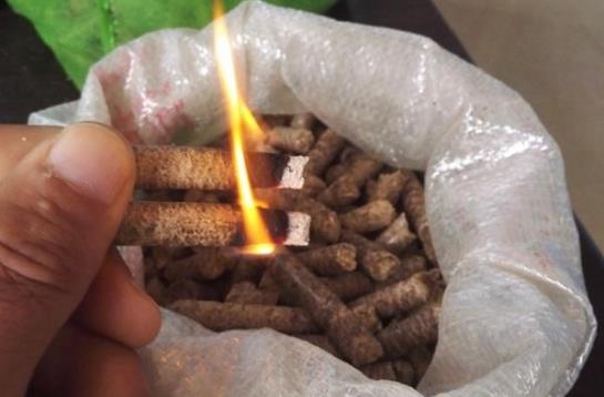 生物质燃料麻豆传媒网站颗粒燃料取暖图片